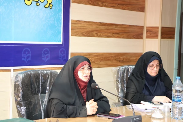 نشست با نمایندگان کلاس ها، دبیران کانون ها،انجمن ها و کتابیران پردیس خواهران 2