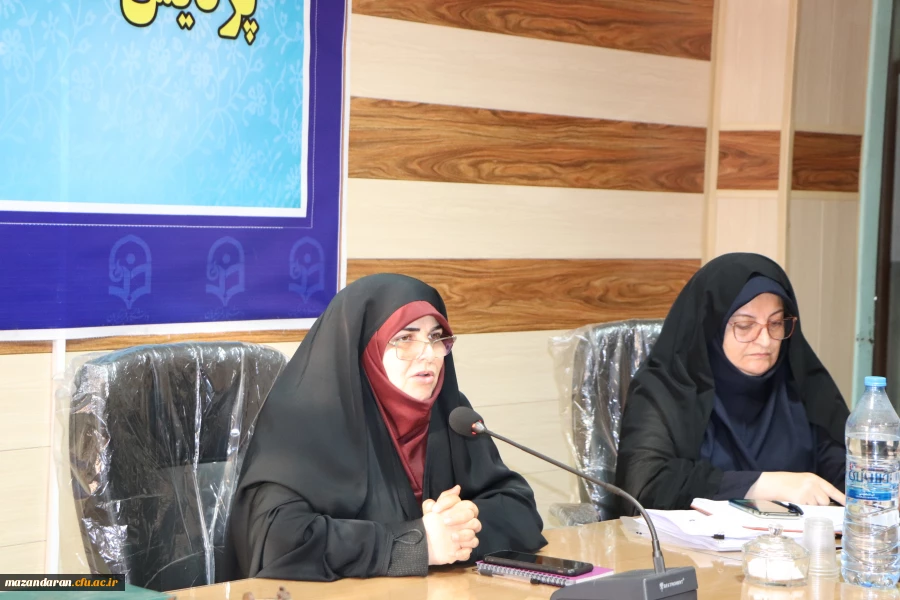 نشست با نمایندگان کلاس ها، دبیران کانون ها،انجمن ها و کتابیران پردیس خواهران 2