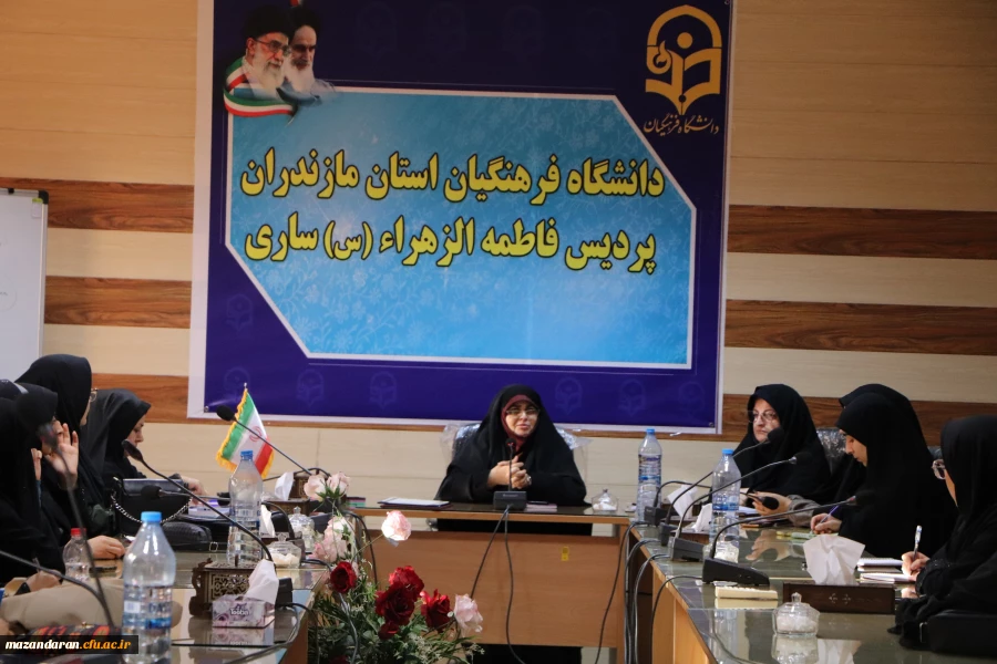 نشست با نمایندگان کلاس ها، دبیران کانون ها،انجمن ها و کتابیران پردیس خواهران 3