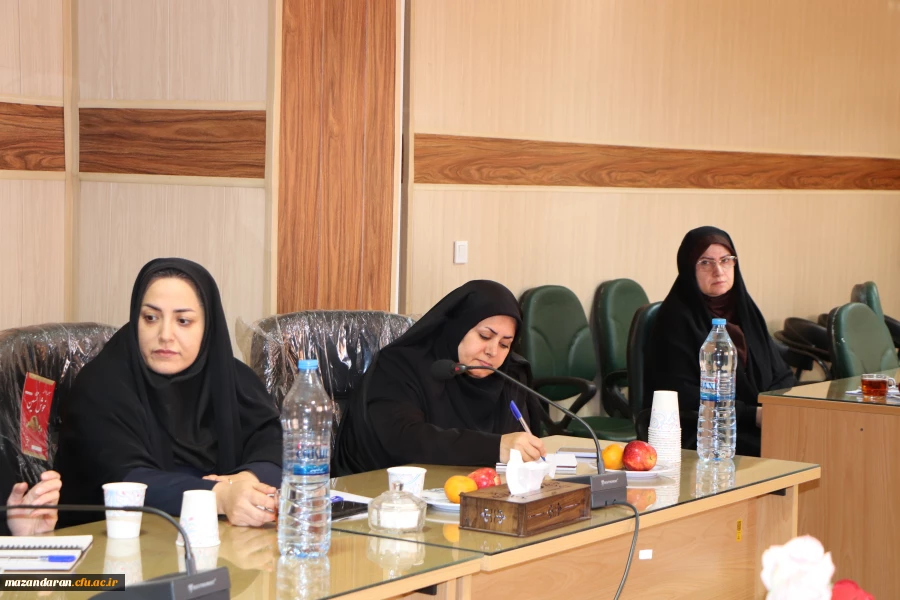 جلسه شورای اداری پردیس و مراکز 4