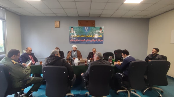 بازدید مدیر کل حفظ آثار دفاع مقدس مازندران از شهید خوشنام مرکز بابل 2