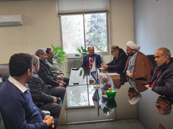 بازدید مدیر کل حفظ آثار دفاع مقدس مازندران از شهید خوشنام مرکز بابل 4