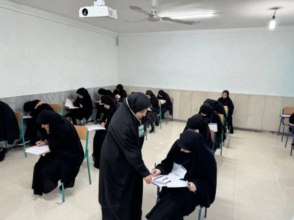 آخرین روز برگزاری امتحانات پایان ترم دانشجویان با حضور رضایی منش رئیس پردیس فاطمه الزهرا (س) ساری 2