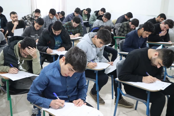 بازدید رئیس دانشگاه فرهنگیان مازندران از فرایند برگزار امتحانات پایان ترم پردیس دکتر شریعتی ساری 6