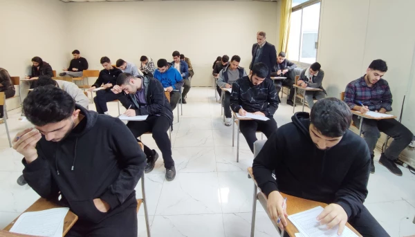 آخرین روز برگزاری امتحانات پایان ترم دانشجویان با حضور علی محمد فلاح رئیس مرکز شهید رجایی بابل 3