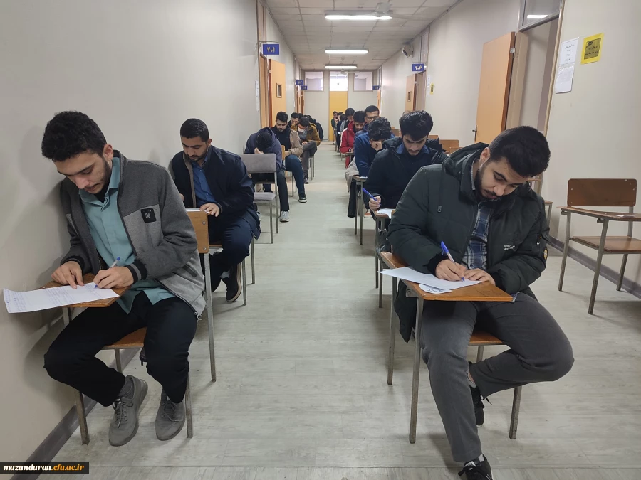 آخرین روز برگزاری امتحانات پایان ترم دانشجویان با حضور علی محمد فلاح رئیس مرکز شهید رجایی بابل 5