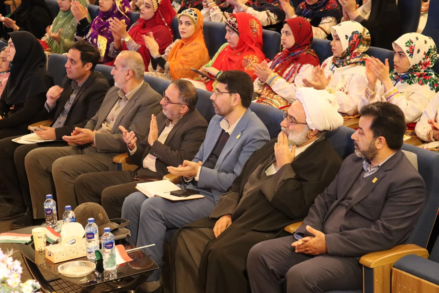 گزارش تصویری  |  اختتاحیه سومین جشنواره اقوام دانشجومعلمان دانشگاه فرهنگیان به میزبانی استان مازندران 15