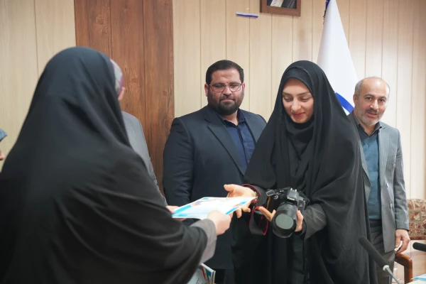 برگزاری مراسم تقدیر از دست اندرکاران و عوامل اجرایی سومین جشنواره اقوام دانشجومعلمان دانشگاه فرهنگیان 
 11