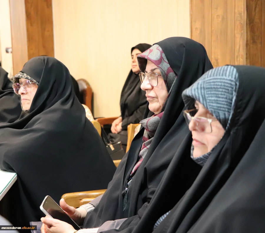 تقدیر از عوامل اجرایی دخیل درجشنواره اقوام ازمرکز حضرت فاطمه(س) 2