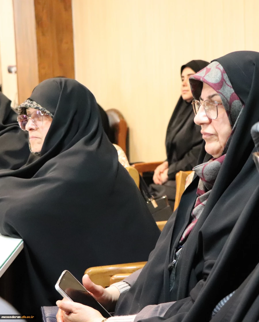 تقدیر از عوامل اجرایی دخیل درجشنواره اقوام ازمرکز حضرت فاطمه(س) 2