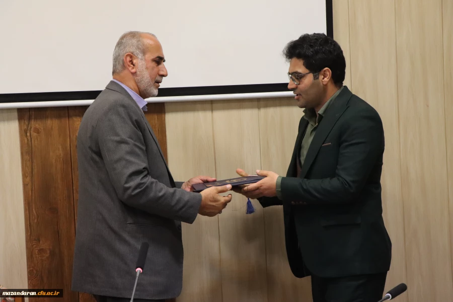 سرپرست معاونت توسعه منابع و اموردانشجویی پردیس دکتر شریعتی ساری منصوب شد.
 2