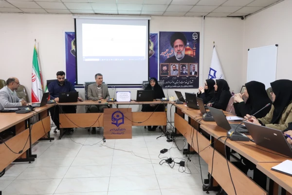 نشست تخصصی بازآموزی سامانه های گلستان و مروارید 4