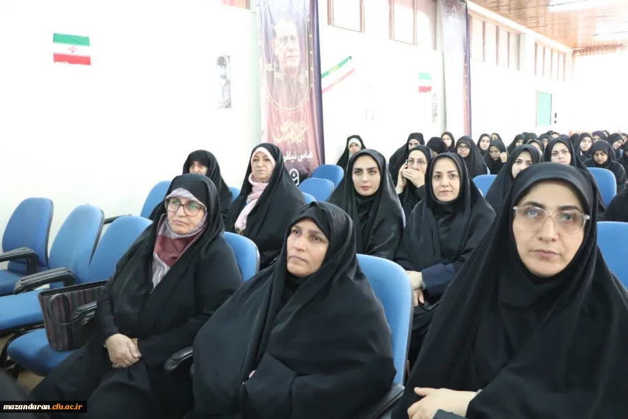 آیین افتتاحیه یادمان شهید گمنام دانشگاه فرهنگیان حضرت فاطمه(س)قائمشهر با حضور مسئولین استانی و شهرستانی،خانواده های شهدا، اساتید ،کارکنان، دانشجوها و بازتاب استانی اخبار برگزار شد. 2