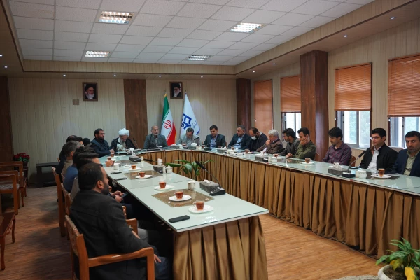 نشست صمیمی رئیس دانشگاه فرهنگیان مازندران با معاونین و کارکنان در آغاز سال جدید
 10