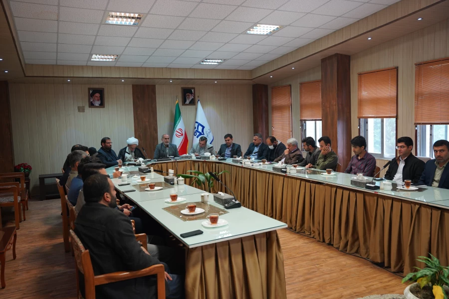 نشست صمیمی رئیس دانشگاه فرهنگیان مازندران با معاونین و کارکنان در آغاز سال جدید
 10