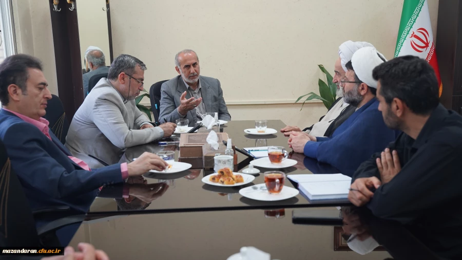 جلسه هماهنگی مراسم تجلیل از برگزیدگان مسابقه بزرگ قرآنی «زندگی با آیه ها، سی آیه سی پیام»
 6