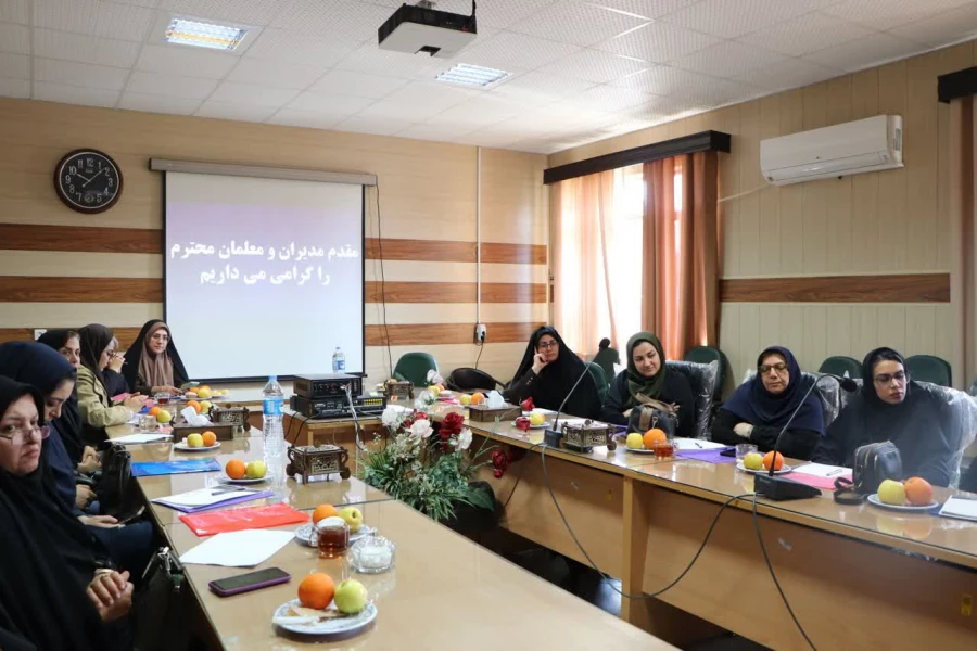 دوره توانمندسازی مدیران و اساتید کارورزی پردیس فاطمه الزهرا (س) ساری با حضور رئیس دانشگاه فرهنگیان مازندران
 10