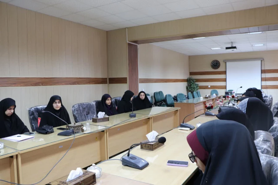 نشست مسئول نهاد نمایندگی مقام معظم رهبری دانشگاه فرهنگیان مازندران با خادمیاران نماز و اعضای هیئت انصار المهدی پردیس فاطمه الزهرا (س) ساری
 4