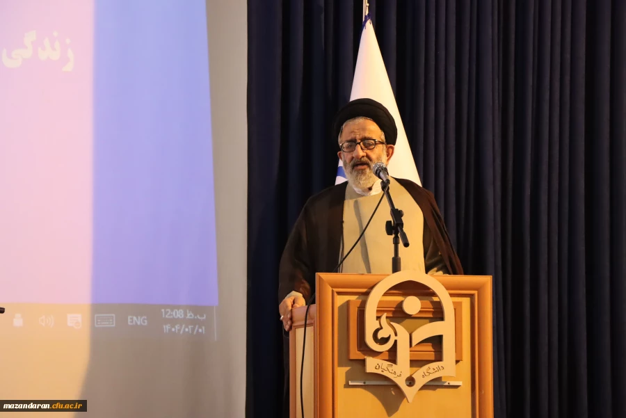 برگزاری مراسم تقدیر از برگزیدگان مسابقه قرآنی “سی آیه، سی پیام” 
 3