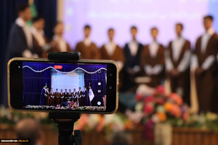 برگزاری مراسم تقدیر از برگزیدگان مسابقه قرآنی “سی آیه، سی پیام” 
 5