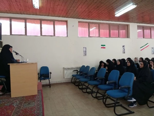 کرسی آزاد اندیشی باموضوع استعمار 3