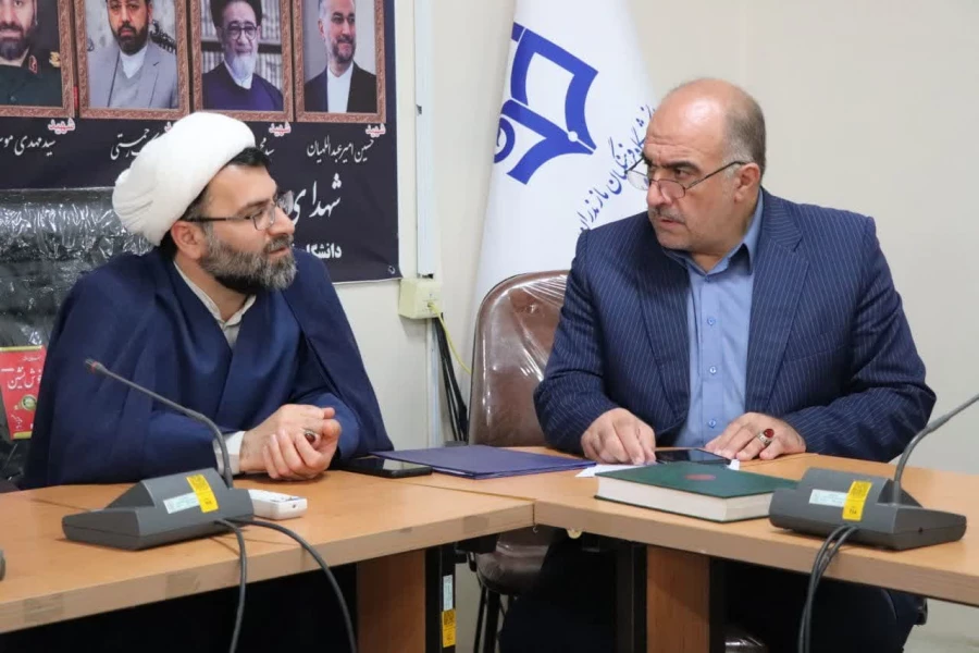 نشست هم اندیشی اعضای هیات علمی با حجت الاسلام غلامی معاون نهاد مقام معظم رهبری 3