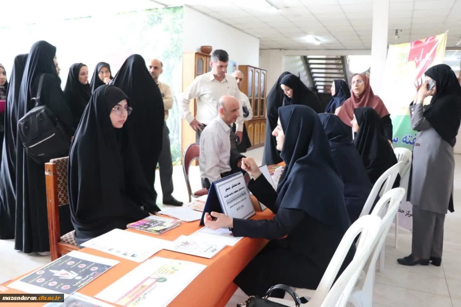 حضور متخصصان و کارشناسان مرکز بهداشت در دانشگاه 2