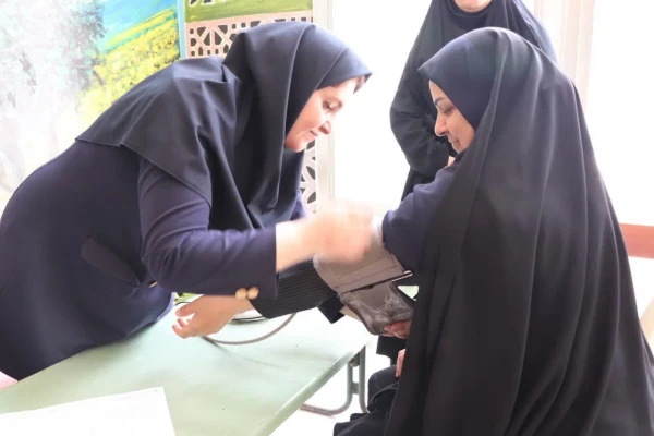 حضور متخصصان و کارشناسان مرکز بهداشت در دانشگاه 4