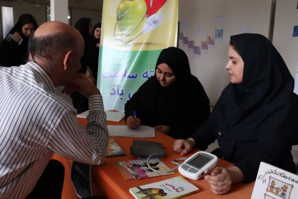 حضور متخصصان و کارشناسان مرکز بهداشت در دانشگاه 6