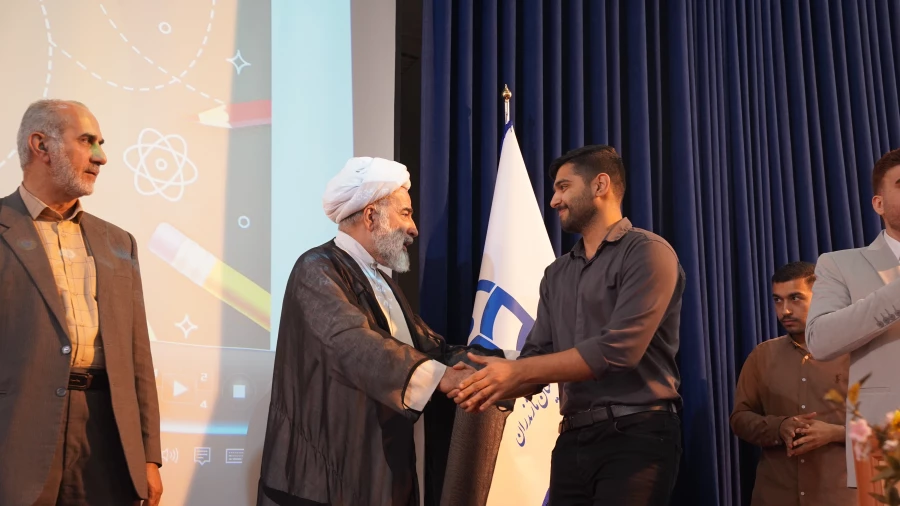 برگزاری مراسم گرامیداشت مقام معلم در پردیس دکتر شریعتی ساری 
 3