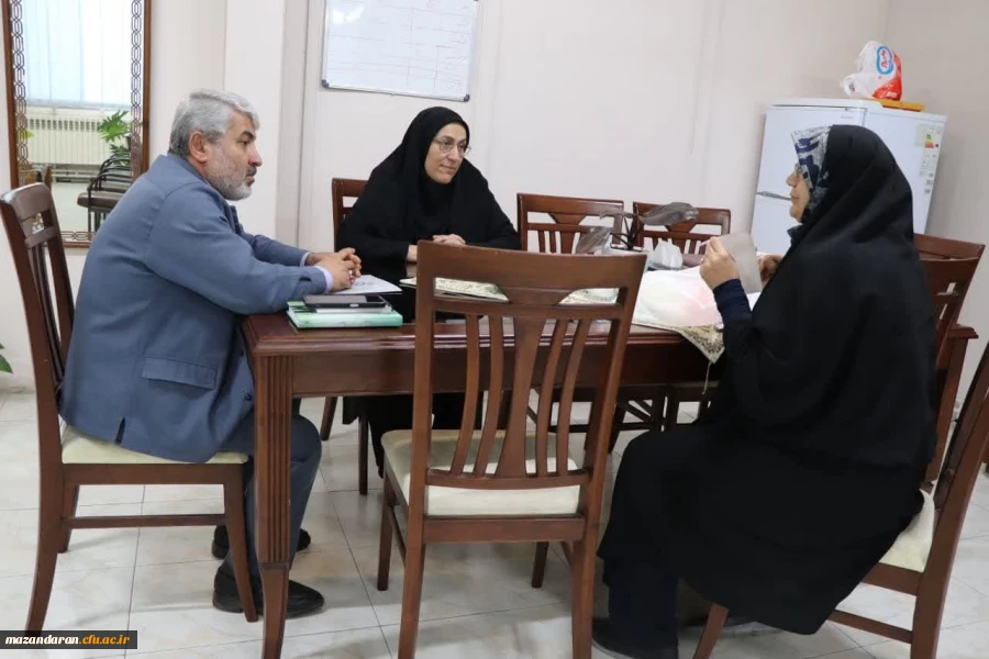 جلسه با حقانی مسئول شاهد و ایثار دانشگاه فرهنگیان مازندران 3