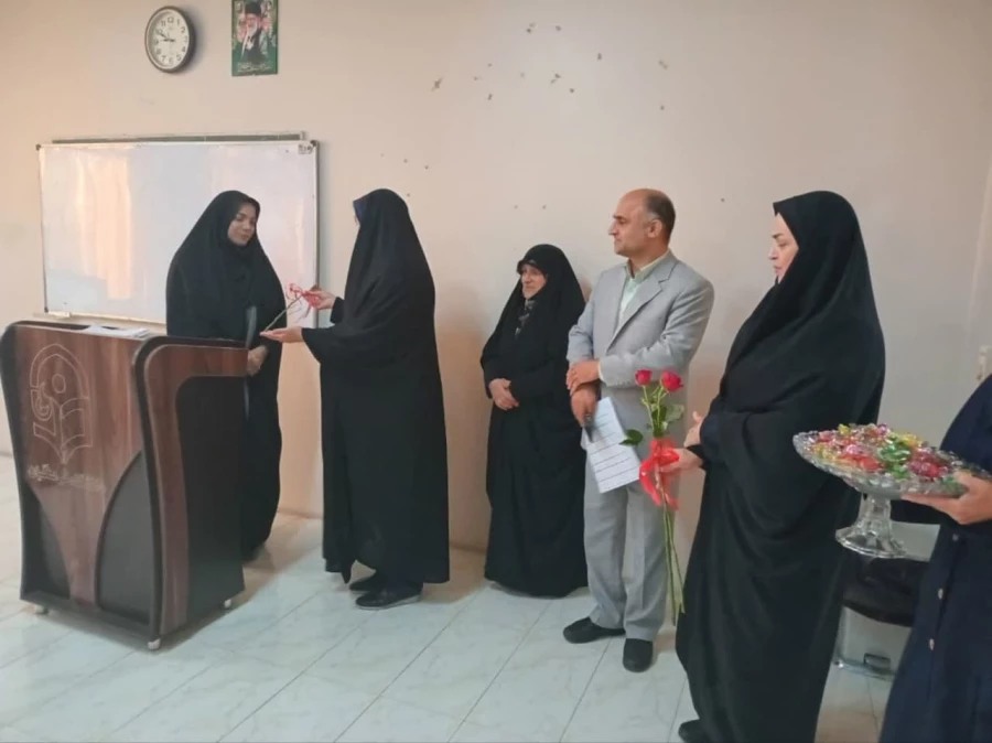 حضور رئیس ،معاون و مسئول آموزش در کلاسهای آموزشی 3