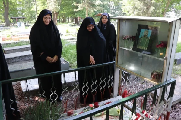 زیارت مزار اولین شهید فرهنگی استان مازندران شهید علی ولیپور به مناسبت هفته معلم و دهه کرامت 3