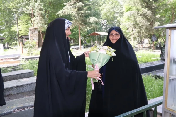 زیارت مزار اولین شهید فرهنگی استان مازندران شهید علی ولیپور به مناسبت هفته معلم و دهه کرامت 4