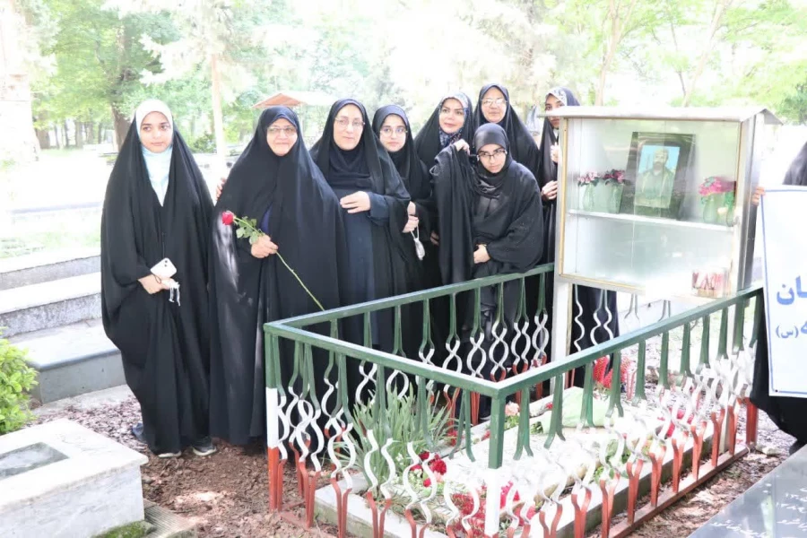 زیارت مزار اولین شهید فرهنگی استان مازندران شهید علی ولیپور به مناسبت هفته معلم و دهه کرامت 6