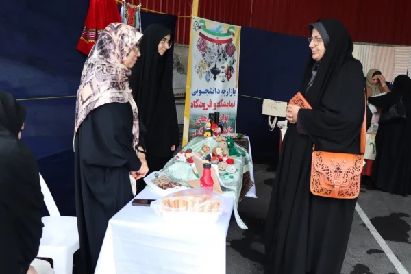 برگزاری بازارچه و نمایشگاه تولیدات دانشجویی دانشگاه 4