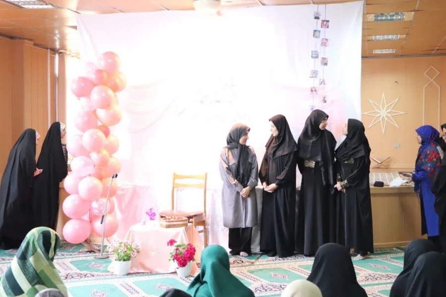 مولودی خوانی و مسابقات پرسش و پاسخ همراه با اهدای جوایز 5