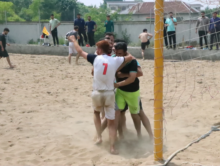 برگزاری کلاس داوری ورزش های بومی محلی در سطح استانی و مسابقه فوتبال ساحلی به مناسب هفته معلم و سراهای دانشجویی در پردیس دکتر شریعتی ساری  4