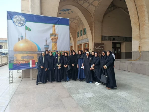 بازدید دانشجومعلمان مرکز حضرت فاطمه(س) قائمشهر از نمایشگاه کتاب تهران 2