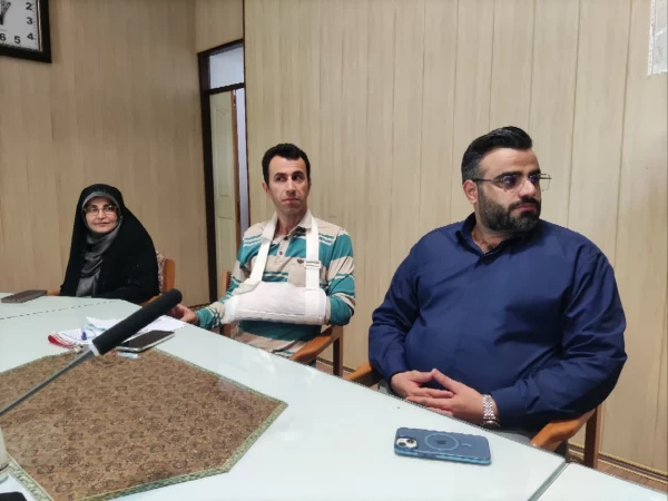 برگزاری دوره آموزشی (بالندگی) «نقش تغذیه و ورزش در سلامت جسم و روان کارکنان» در سالن کنفرانس پردیس دکتر شریعتی ساری
 3