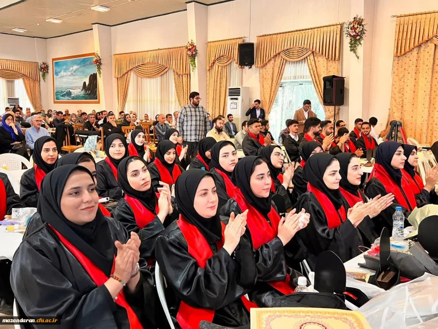 رگزاری آیین دانش آموختگی دانشجو معلمان ورودی 1400
 این مراسم با حضور بابایی کارنامی نماینده مردم شهرستان ساری در مجلس شورای اسلامی،کلبادی نژاد مدیر کل آموزش پرورش استان مازندران،لطف اله مهدوی ریاست دانشگاه فرهنگیان مازندران،حجت الاسلام والمسلمین نامدار م