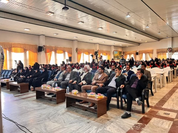 رگزاری آیین دانش آموختگی دانشجو معلمان ورودی 1400
 این مراسم با حضور بابایی کارنامی نماینده مردم شهرستان ساری در مجلس شورای اسلامی،کلبادی نژاد مدیر کل آموزش پرورش استان مازندران،لطف اله مهدوی ریاست دانشگاه فرهنگیان مازندران،حجت الاسلام والمسلمین نامدار م