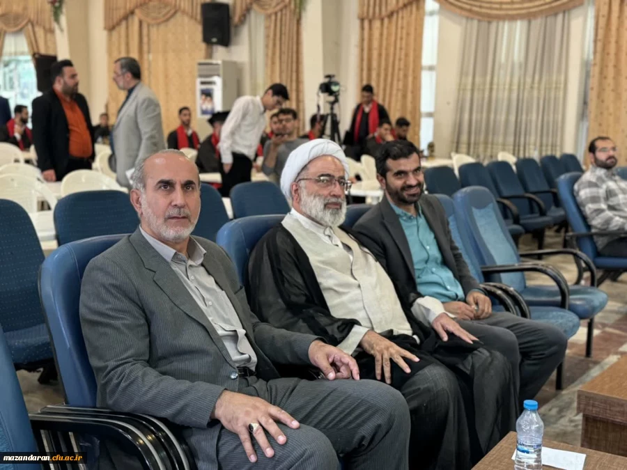 رگزاری آیین دانش آموختگی دانشجو معلمان ورودی 1400
 این مراسم با حضور بابایی کارنامی نماینده مردم شهرستان ساری در مجلس شورای اسلامی،کلبادی نژاد مدیر کل آموزش پرورش استان مازندران،لطف اله مهدوی ریاست دانشگاه فرهنگیان مازندران،حجت الاسلام والمسلمین نامدار م