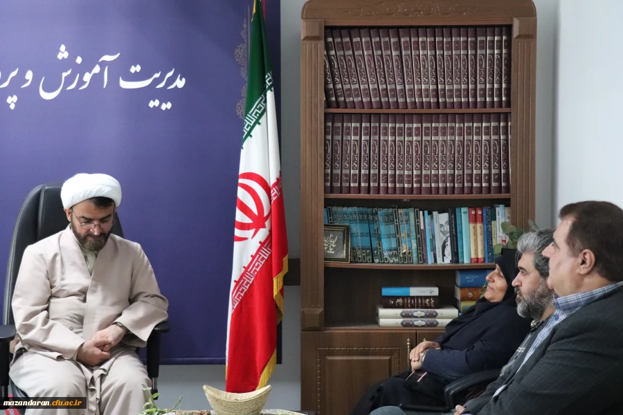 گزارش تصویری دیدار با رئیس اداره آموزش و پرورش شهرستان آمل 2