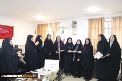 تقدیر از حیدرزاده معاون آموزشی و پژوهشی پردیس خواهران

تقدیر از حیدرزاده معاون آموزشی و پژوهشی پردیس خواهران