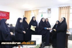 تقدیر از حیدرزاده معاون آموزشی و پژوهشی پردیس خواهران 4