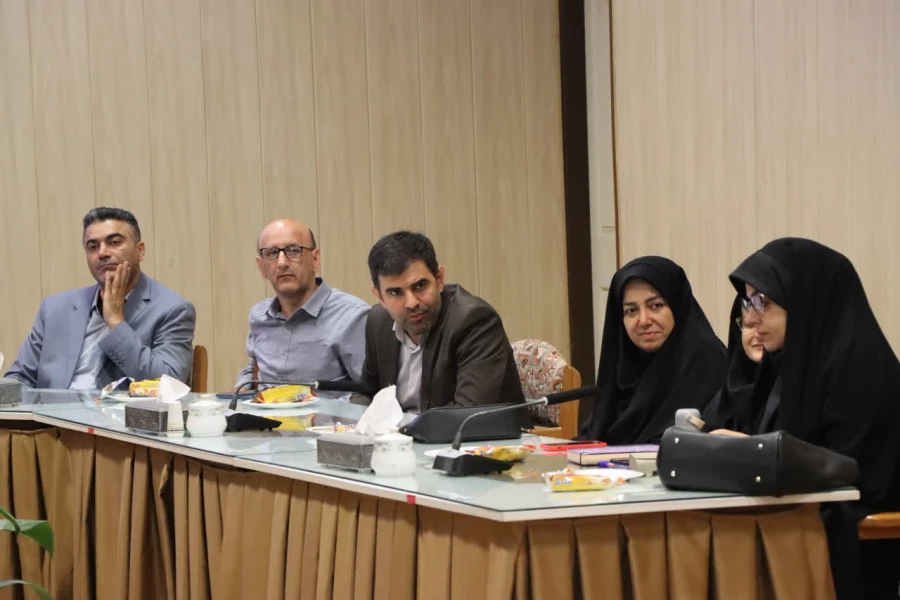 برگزاری نشست هم اندیشی نهاد مقام معظم رهبری با اساتید و اعضای هیئت علمی دانشگاه فرهنگیان مازندران 
 6