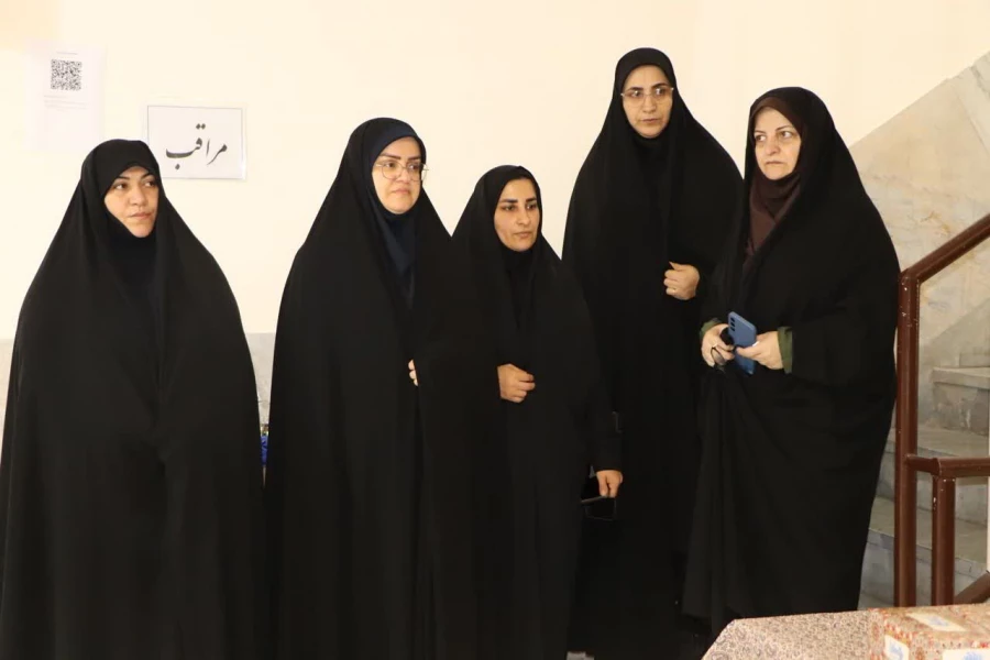 اولین روز برگزاری آزمون های پایان ترم دانشجو معلمان 3