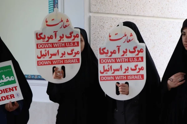 إِنَّا فَتَحْنَا لَکَ فَتْحًا مُبِینًا 2