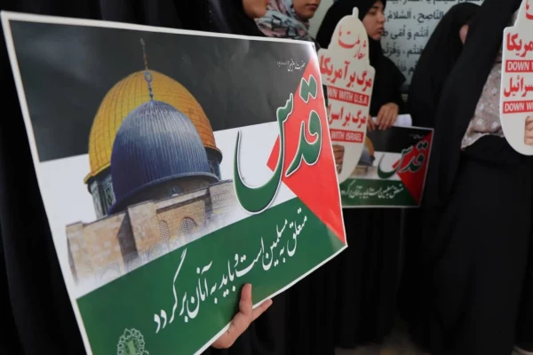 إِنَّا فَتَحْنَا لَکَ فَتْحًا مُبِینًا 2